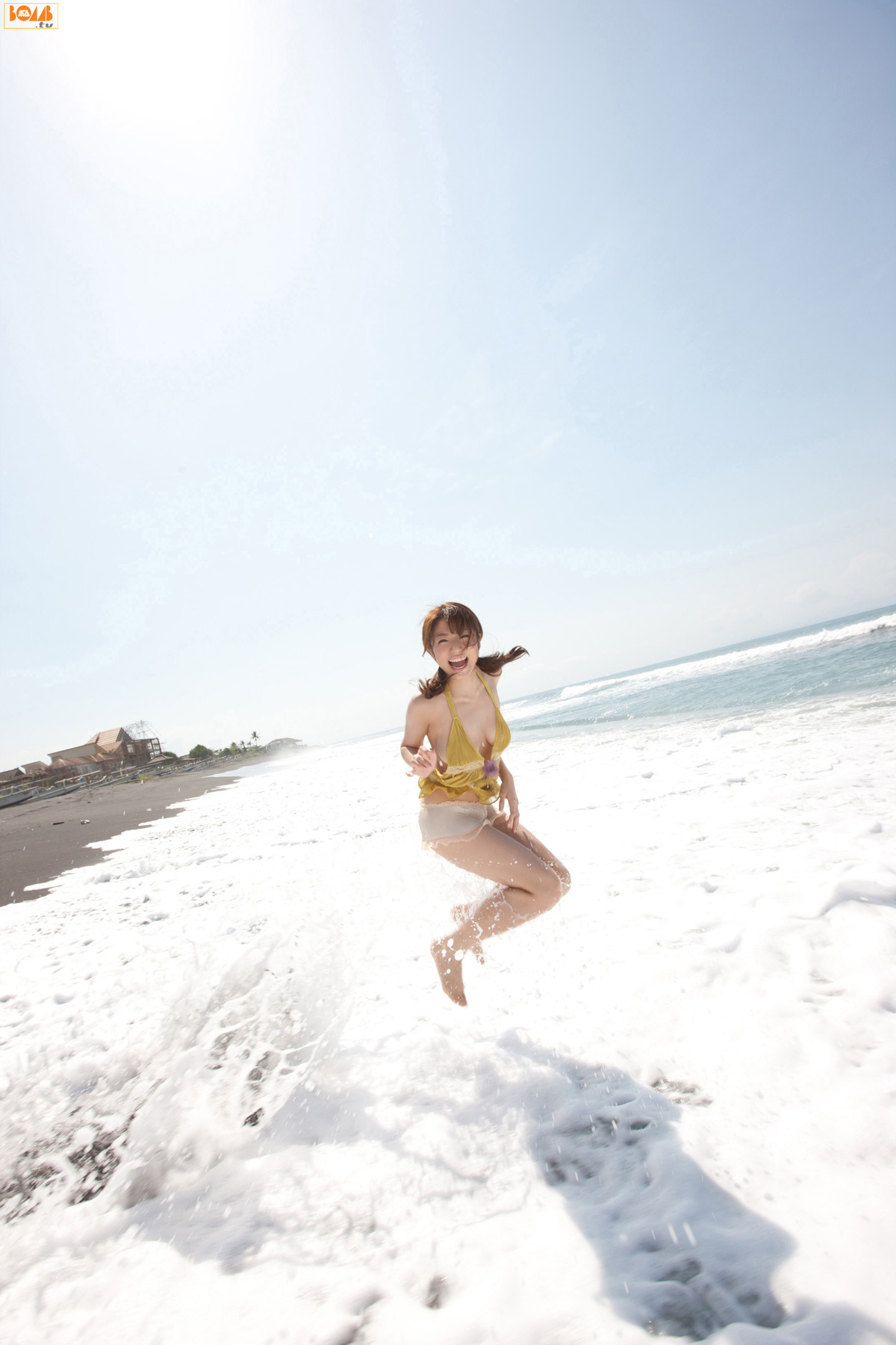 Riho Takada 高田里穂 Shizuka Nakamura 中村静香 [Bomb.tv]